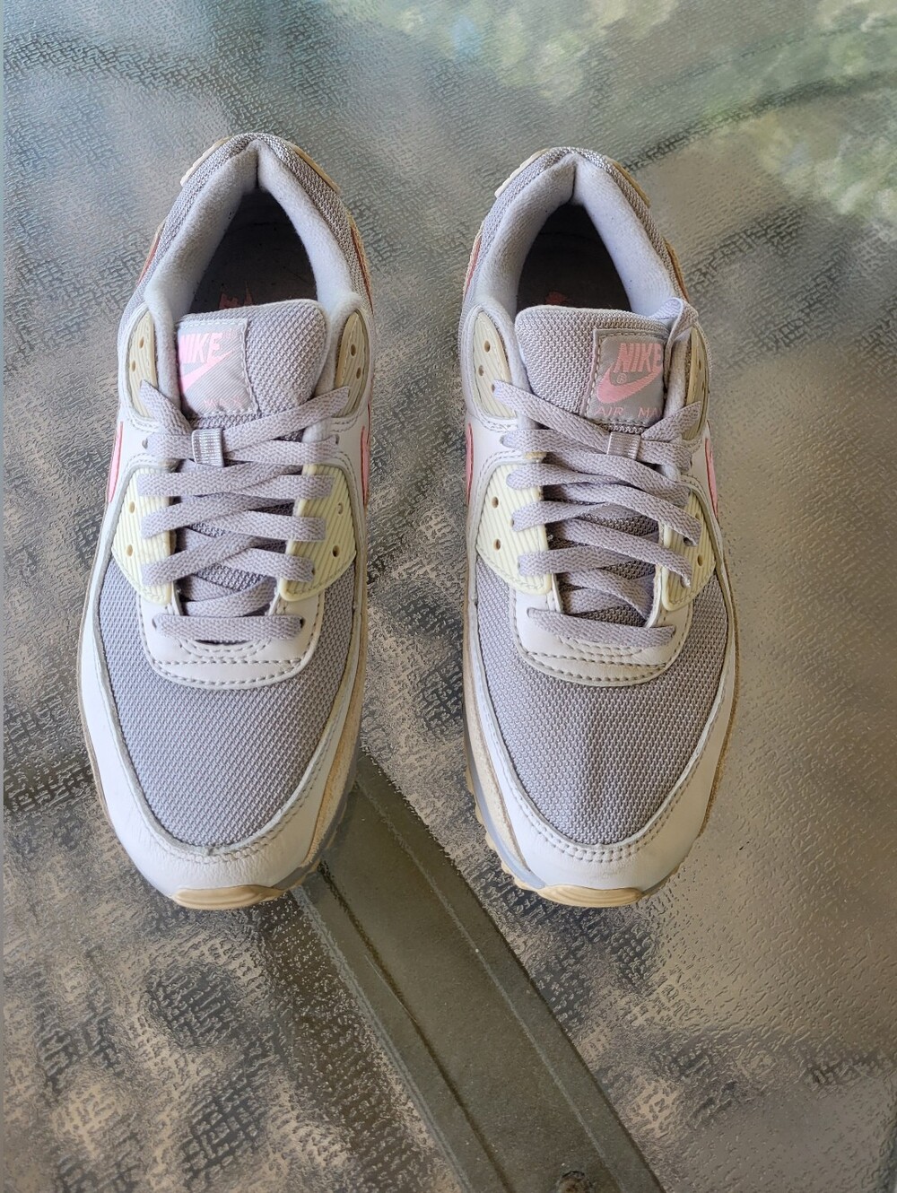 Nike Air Max 90 Women’s Light Gray and Pink Retro Sneakers